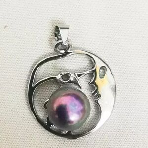 Genuine Tahitian 9-10mm pearl silver plated 
pendant